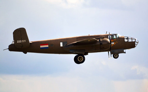 North american b-25 mitchell at duxford airshow 2013    | warbirds online