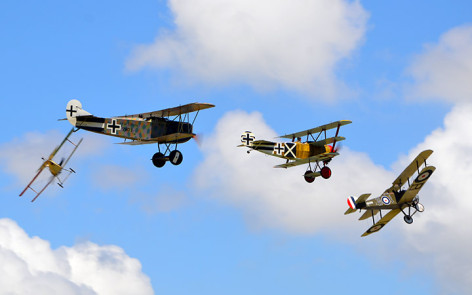 WW1 aircraft dogfight Tauranga airshow 2014