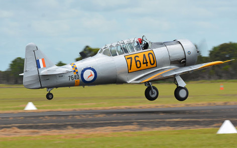 Harvard 7640 taking off at great eastern fly in 2015    | warbirds online