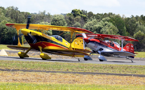 Wolf Pitts Pro & Pitts biplanes