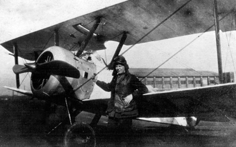 Captain F Malley (OC) AFC No 5 Training Sqn