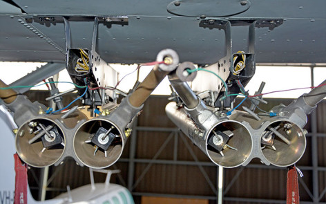 Cessna O-1G Bird Dog VH-XVB-smoke marking rockets