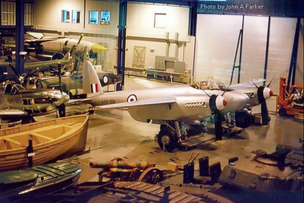 De havilland dh98 mosquito pr. 41a52 210 319 in storage - awm treloar technology centre 1996    | warbirds online