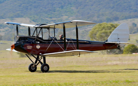 de Havilland DH.60 Moth at Watts Bridge 2016