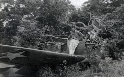 2nd Lt. Cotesworth C.B B Head, Jr. with Curtiss P-40F-1-CU Pee Wee Serial Number 41-14112