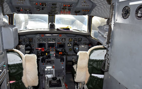 HARS Convair 440 ZS-ARV flightdeck