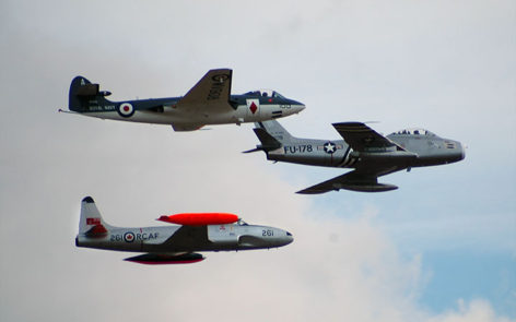 Hawker Sea Hawk FGA 6 WV908 & friends Duxford 2004