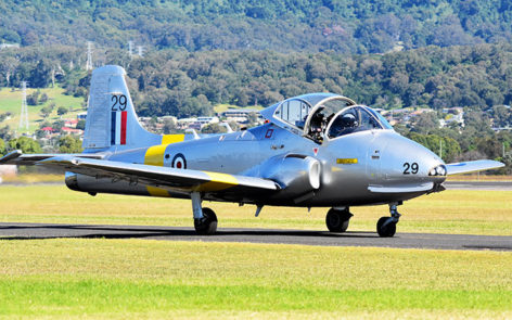 BAC Jet Provost T5A VH-JPV on the strip at WOI17