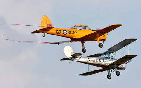 1936 Blackburn B2 & Chipmunk pair up for a air display
