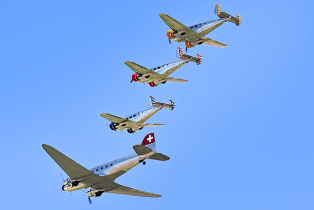 Classic formation team display    | warbirds online