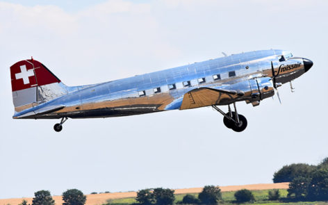 Swissair dc 3 n431hm take off    | warbirds online