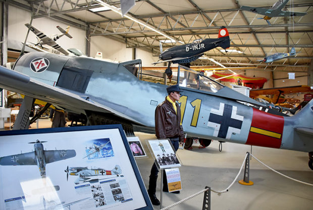 Focke-wulf fw 190 a-8 side view    | warbirds online