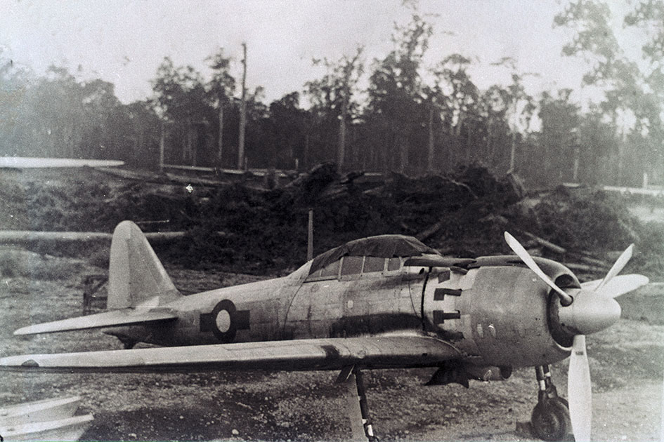 Mitsubishi A6M5 Model 52 fighter captured and made airworthy by RAAF 79 Sqn staff