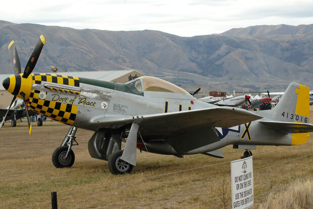 P51d mustang ex raaf a68-674 at wanaka air show new zealand    | warbirds online